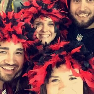 Red Black Feather Costume Wig High School Sports Cheerleader Arizona Cardinals